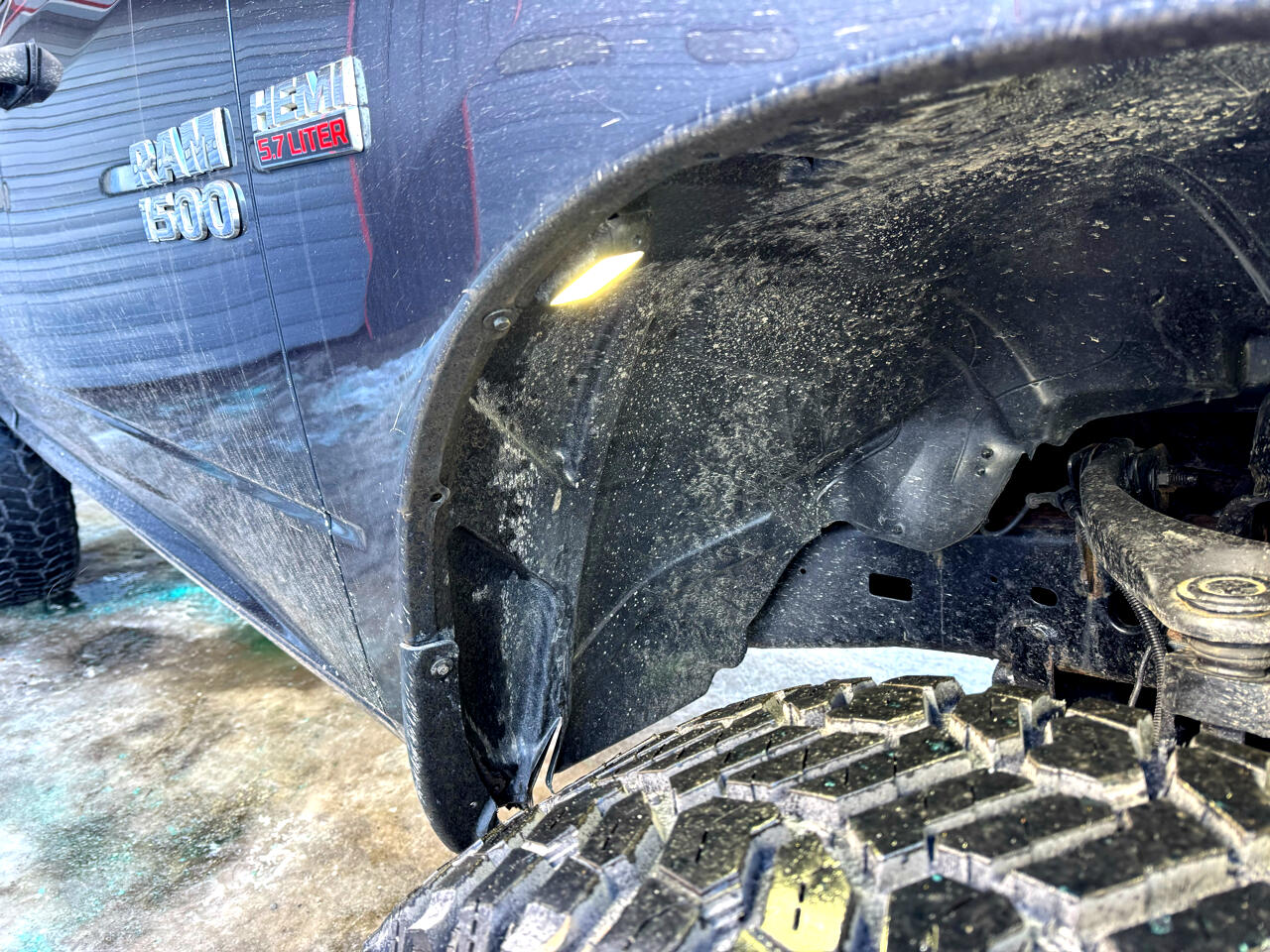 RAM 1500 4WD Crew Cab 140.5" Express 2014