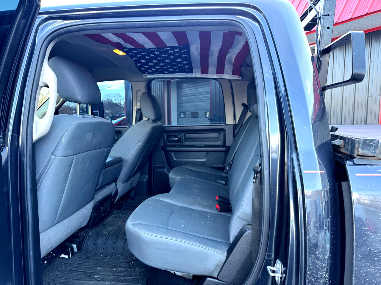 RAM 1500 4WD Crew Cab 140.5" Express 2014