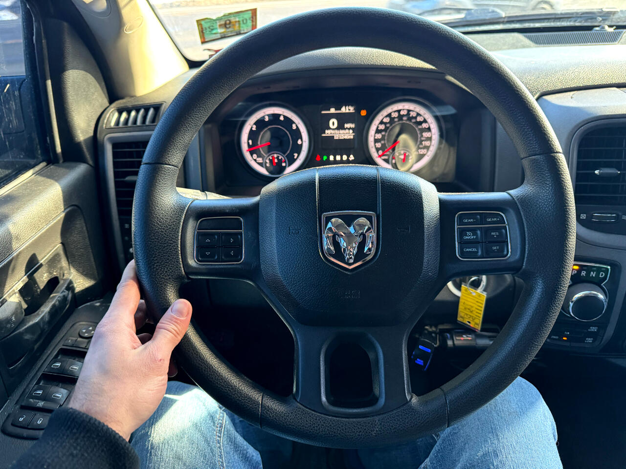 RAM 1500 4WD Crew Cab 140.5" Express 2014