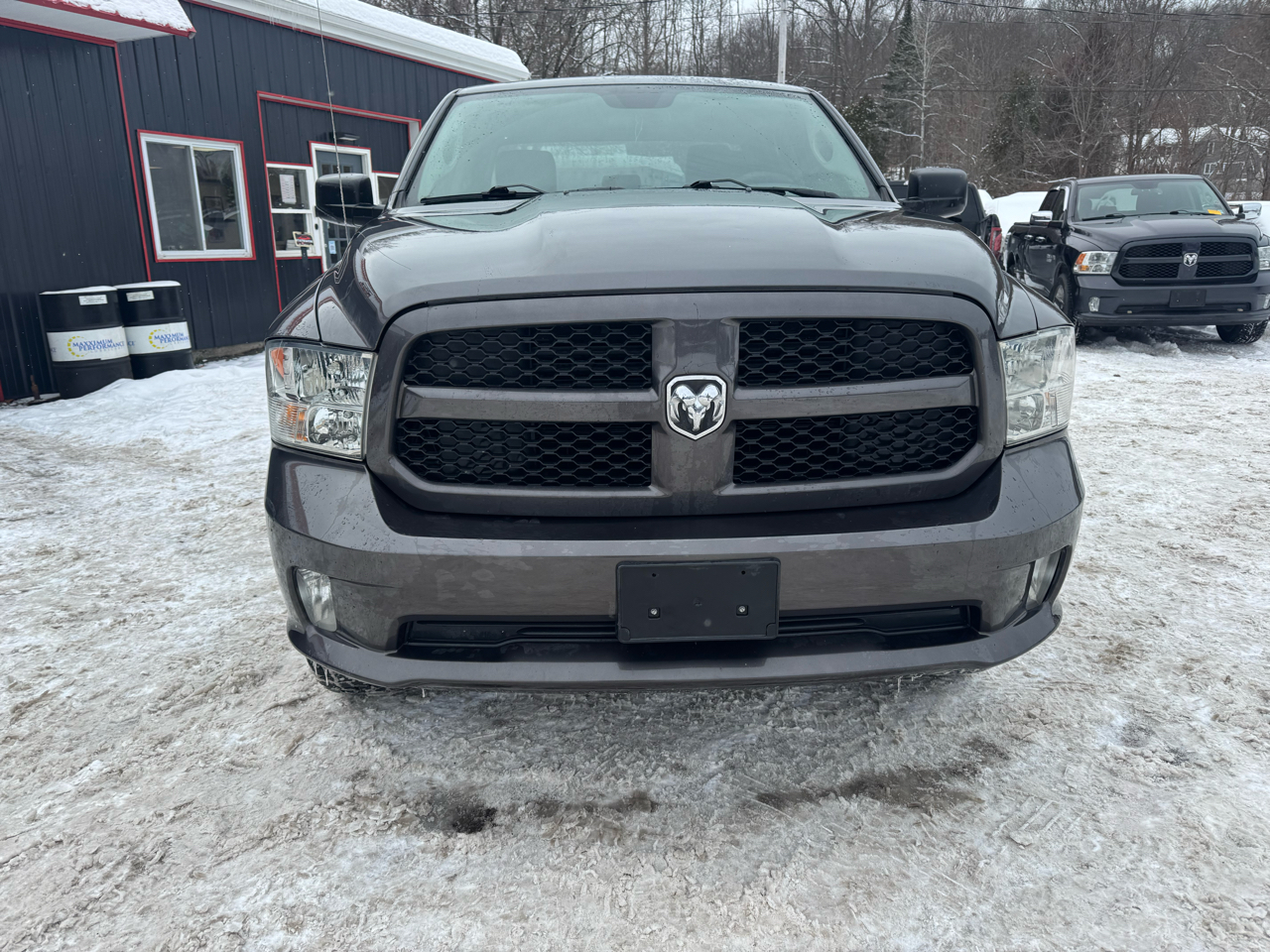 RAM 1500 Tradesman Quad Cab 4WD 2017