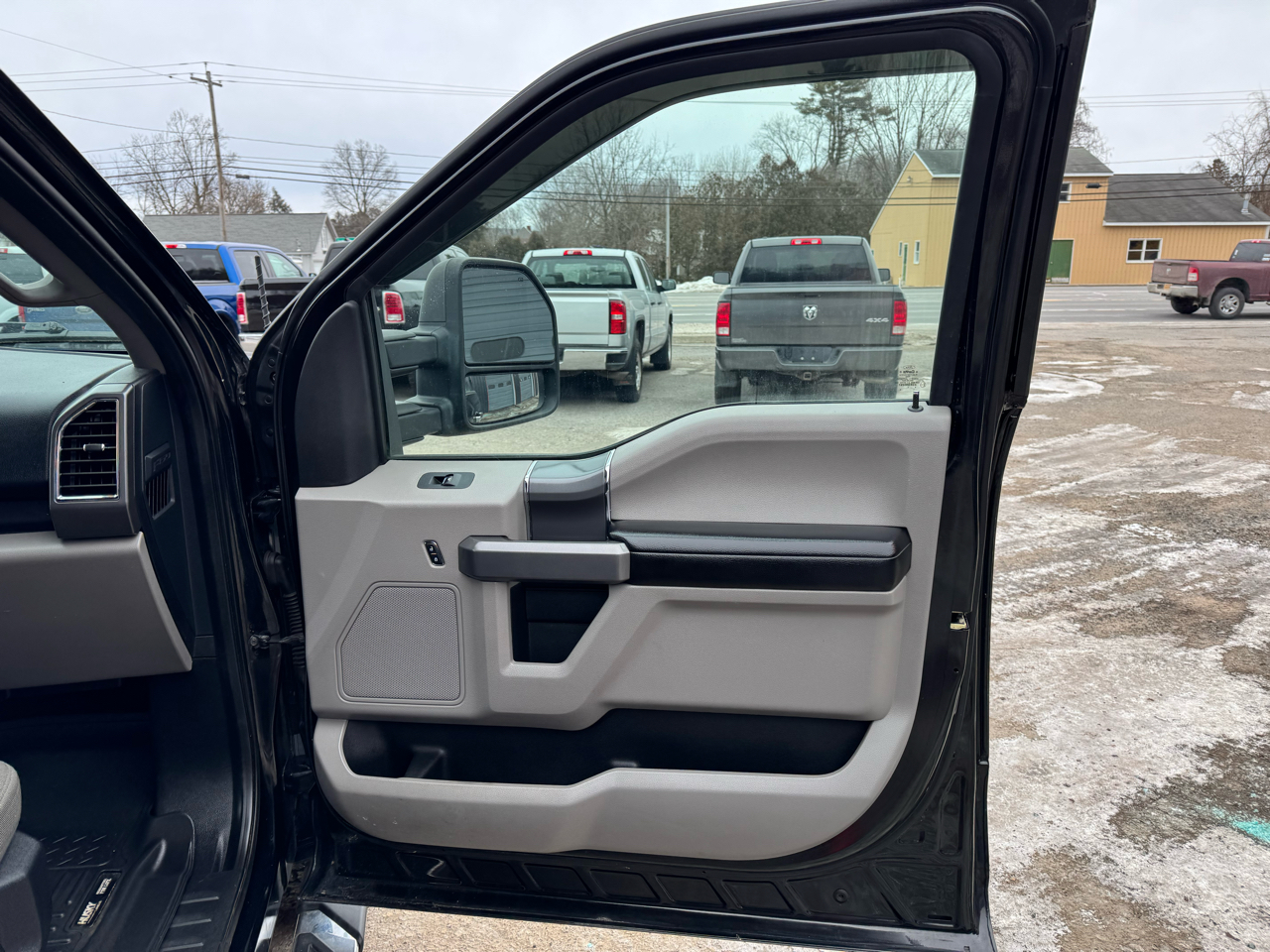 Ford F-150 XLT SuperCrew 6.5-ft Box 4WD 2015