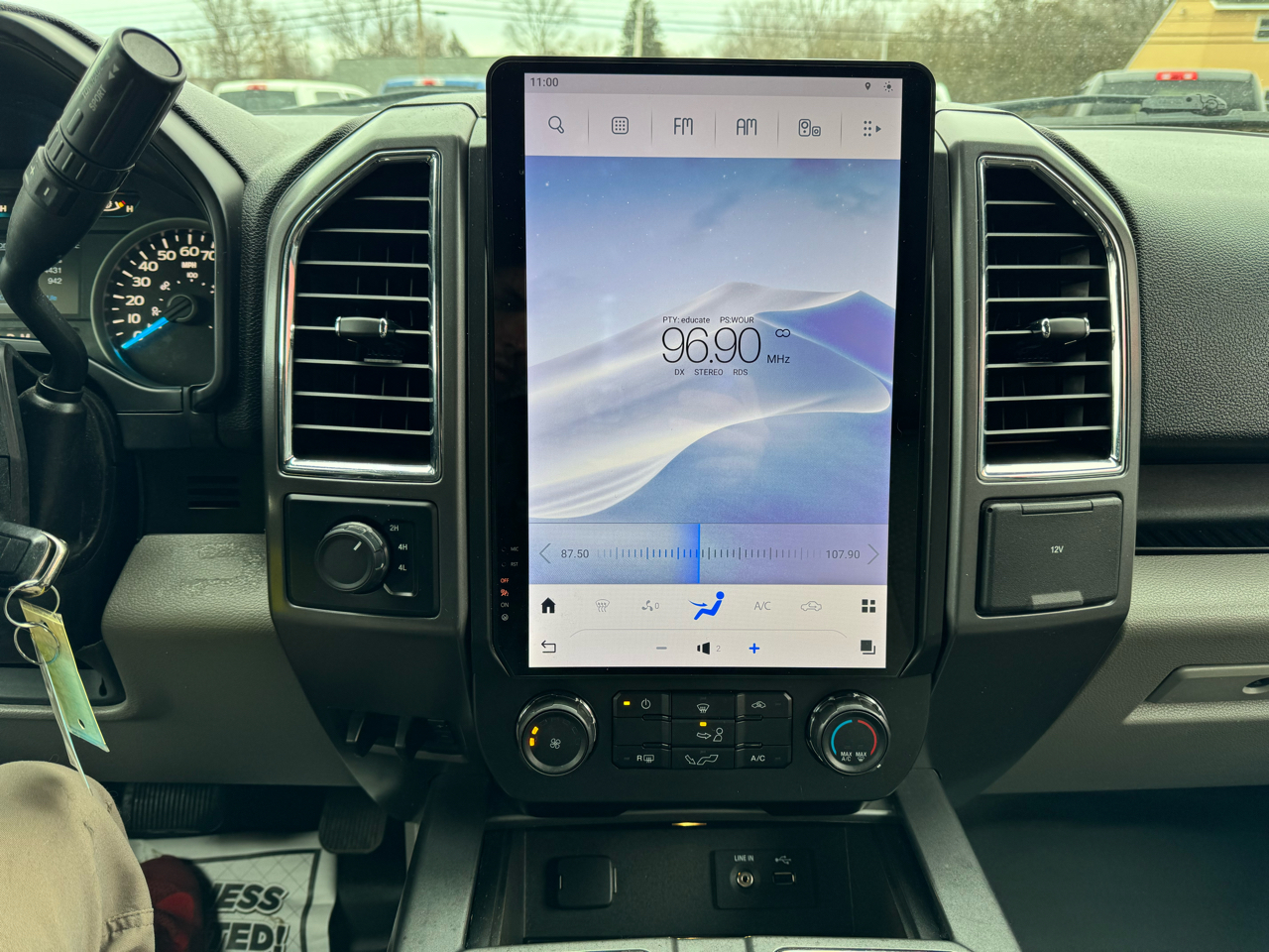 Ford F-150 XLT SuperCrew 6.5-ft Box 4WD 2015