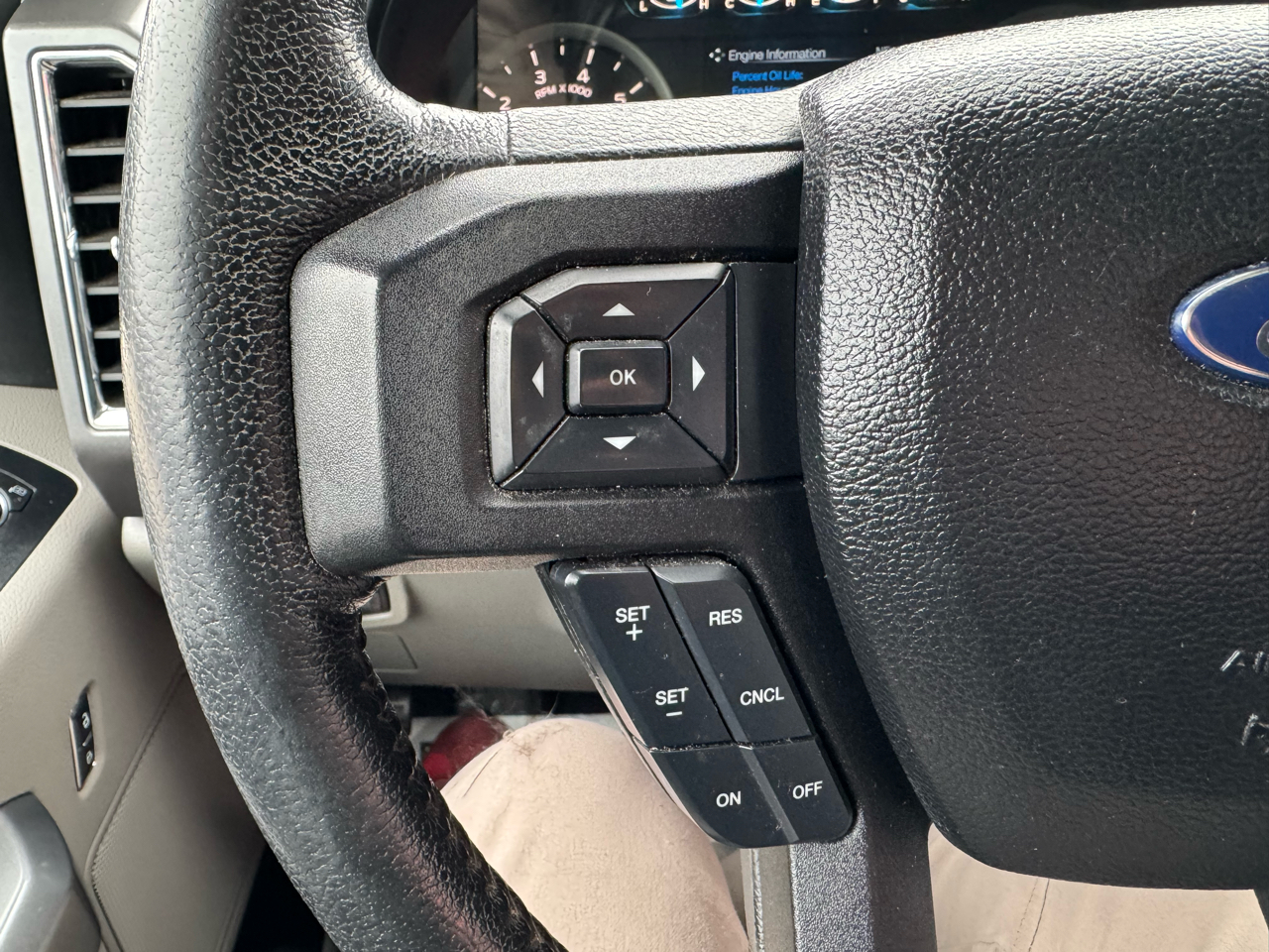 Ford F-150 XLT SuperCrew 6.5-ft Box 4WD 2015