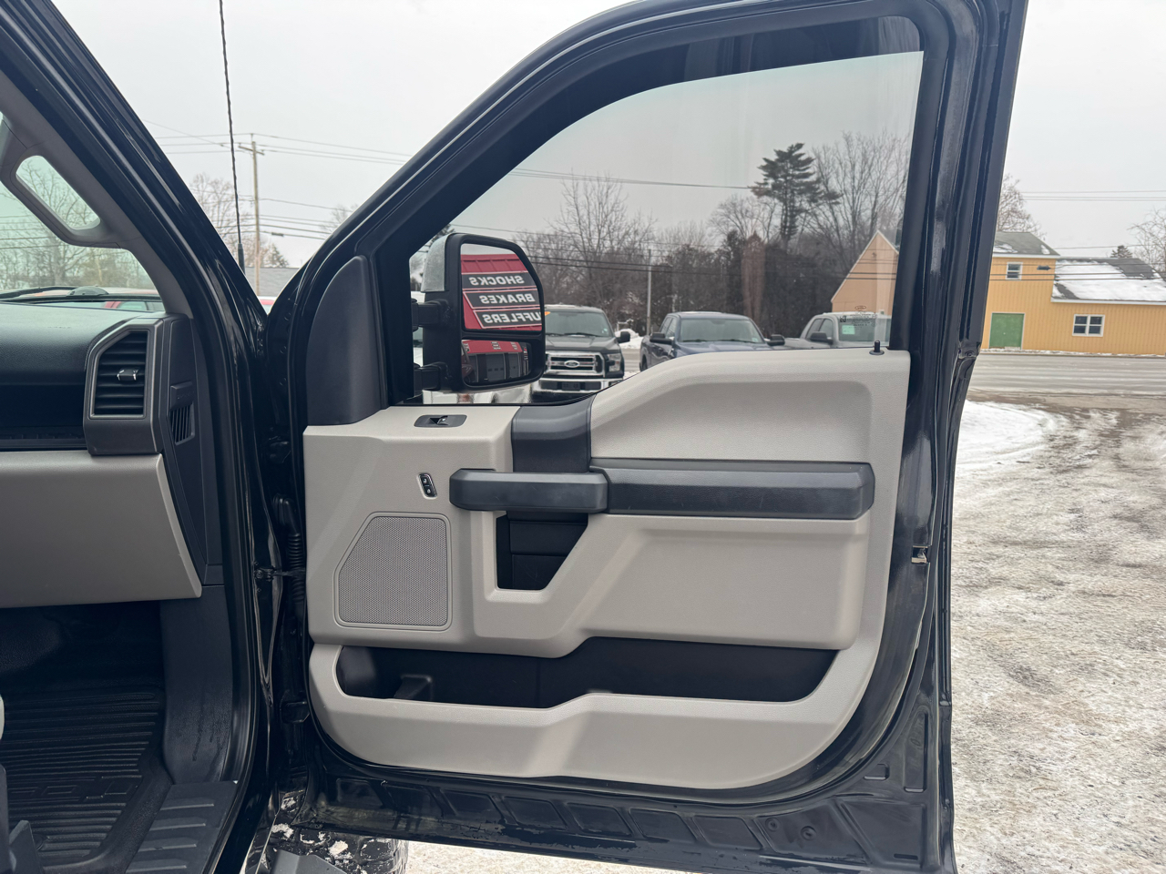 Ford Super Duty F-250 SRW XL 4WD Crew Cab 6.75' Box 2022