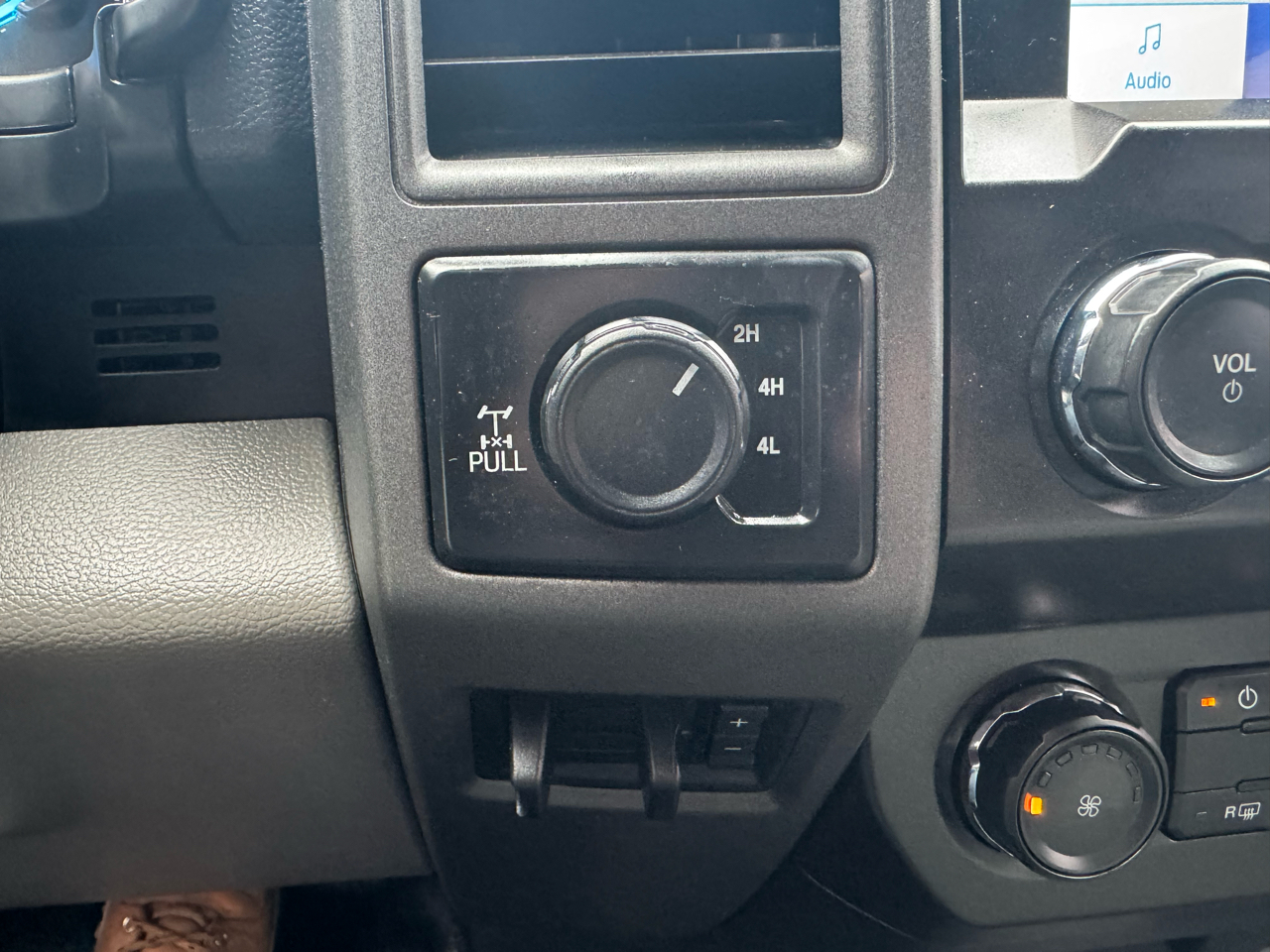 Ford Super Duty F-250 SRW XL 4WD Crew Cab 6.75' Box 2022