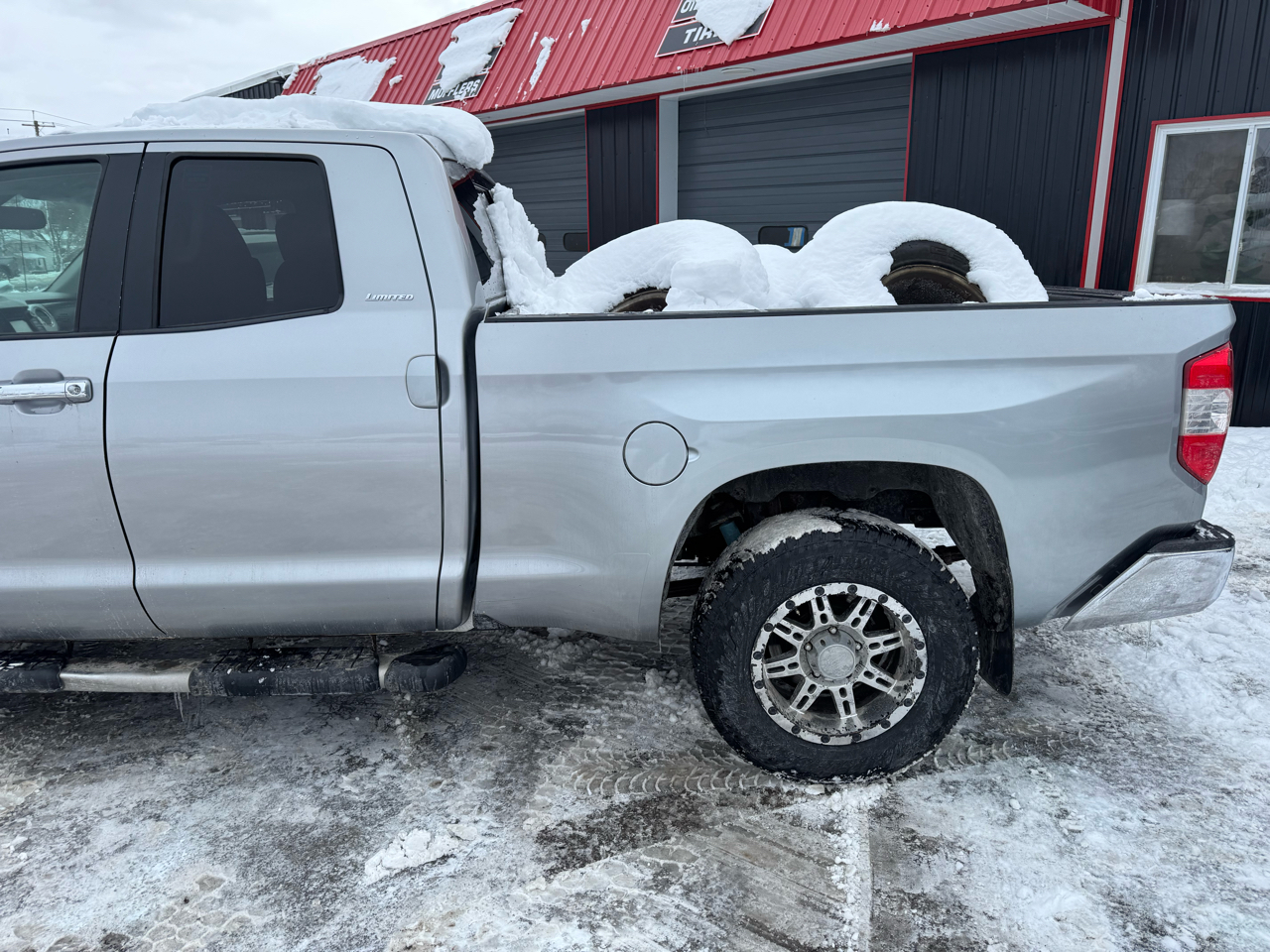 Toyota Tundra 4WD Truck Double Cab 5.7L V8 6-Spd AT LTD (Natl) 2014
