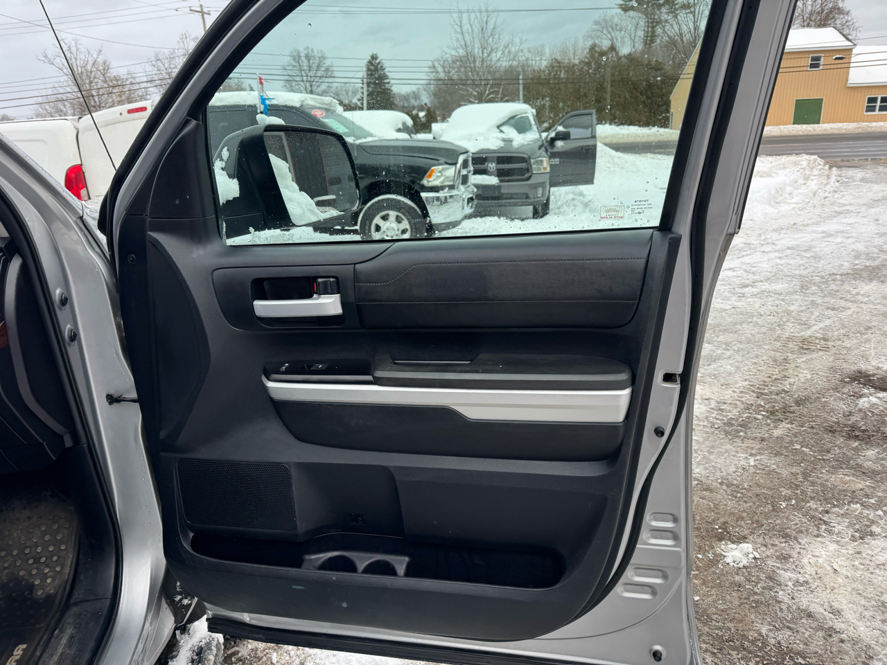 Toyota Tundra 4WD Truck Double Cab 5.7L V8 6-Spd AT LTD (Natl) 2014