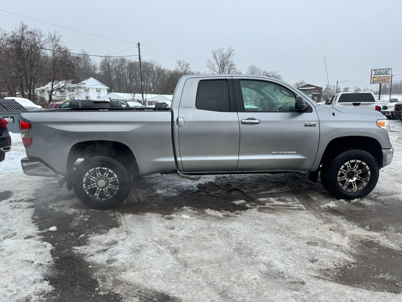 Toyota Tundra 4WD Truck Double Cab 5.7L V8 6-Spd AT LTD (Natl) 2014