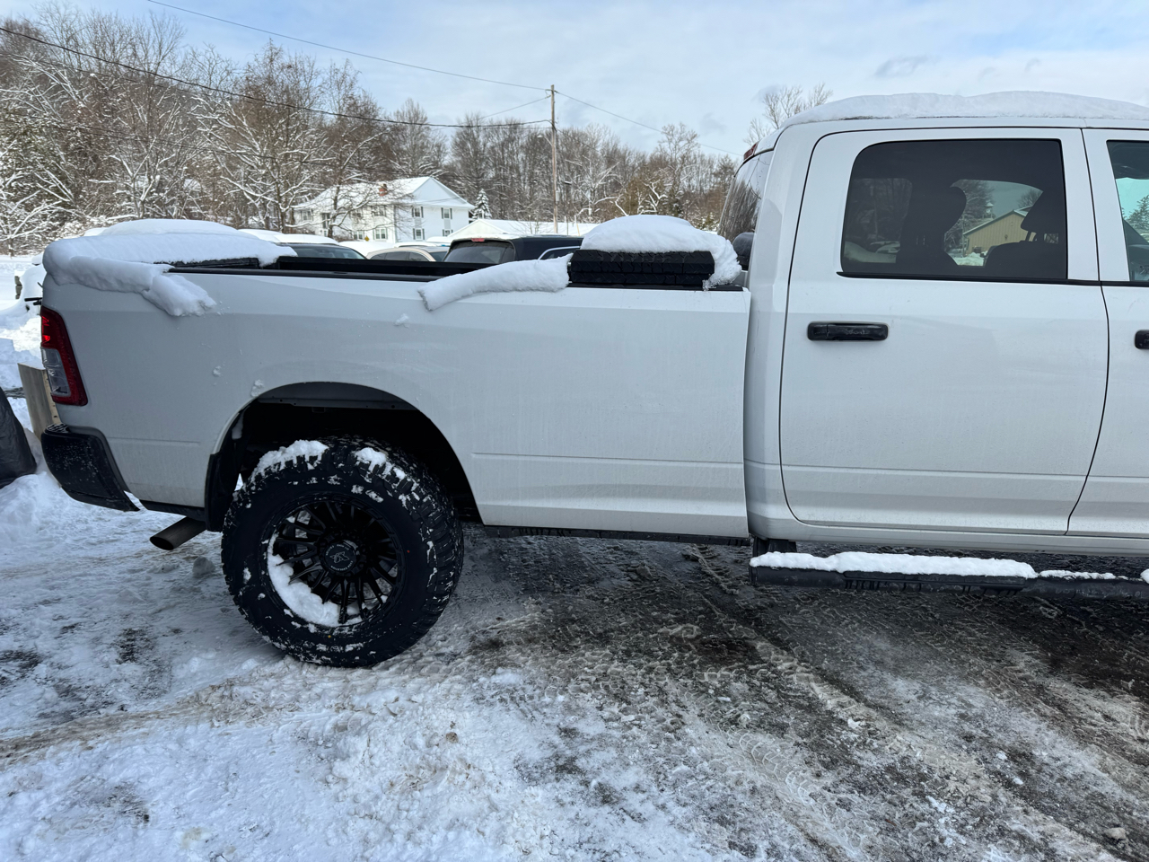 RAM 3500 Tradesman 4x4 Crew Cab 8' Box 2022