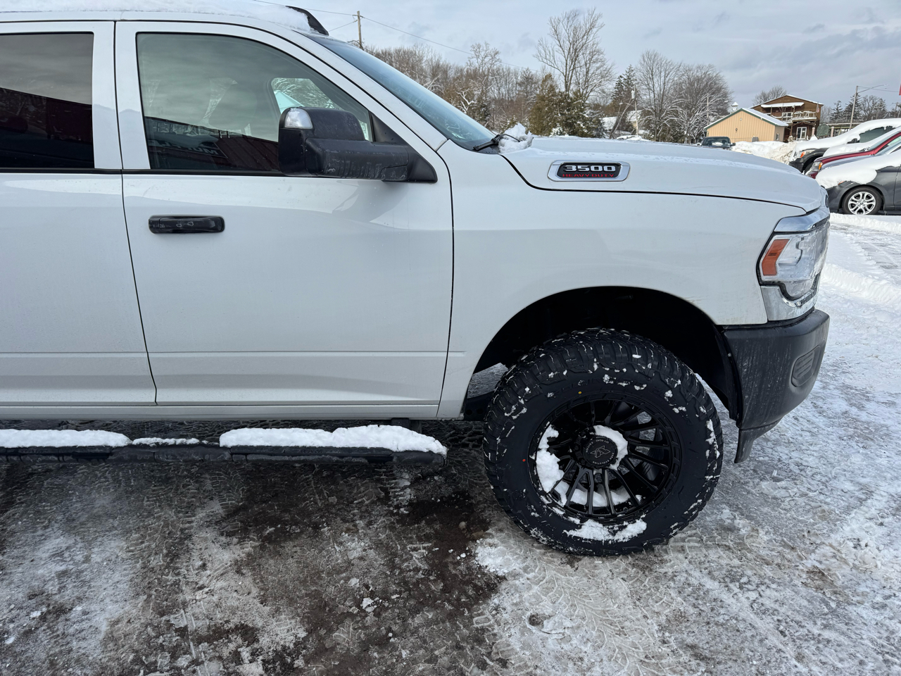 RAM 3500 Tradesman 4x4 Crew Cab 8' Box 2022