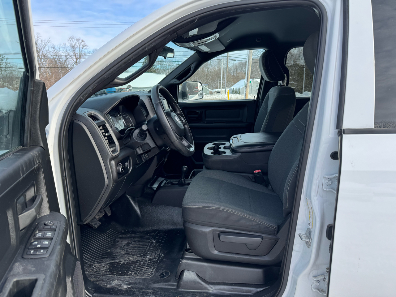 RAM 3500 Tradesman 4x4 Crew Cab 8' Box 2022