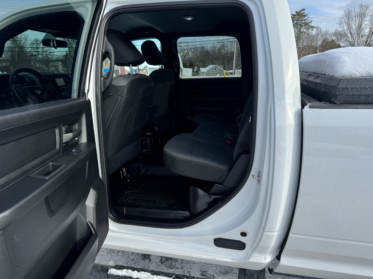 RAM 3500 Tradesman 4x4 Crew Cab 8' Box 2022