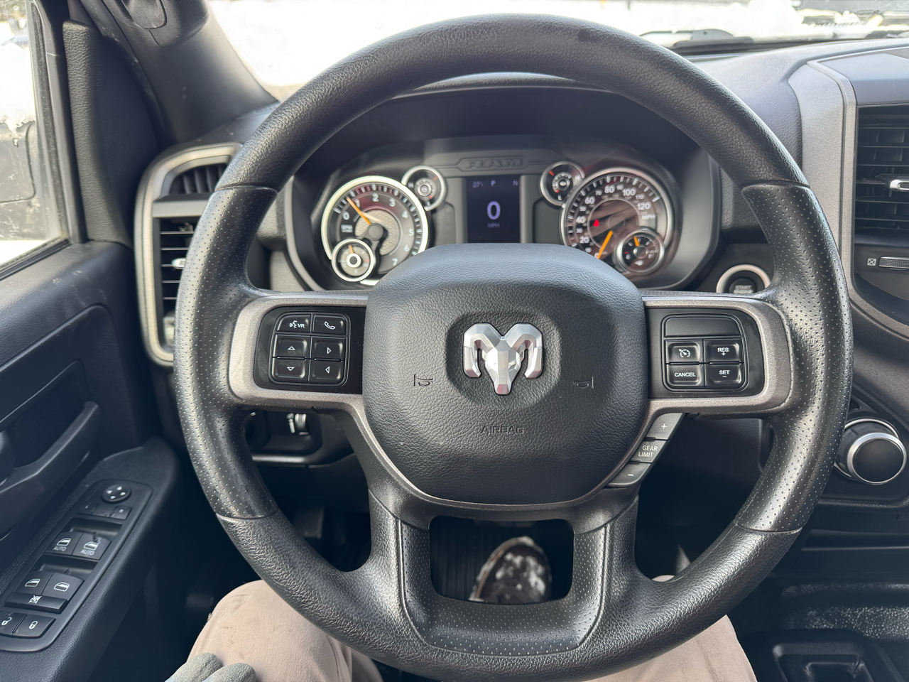 RAM 3500 Tradesman 4x4 Crew Cab 8' Box 2022