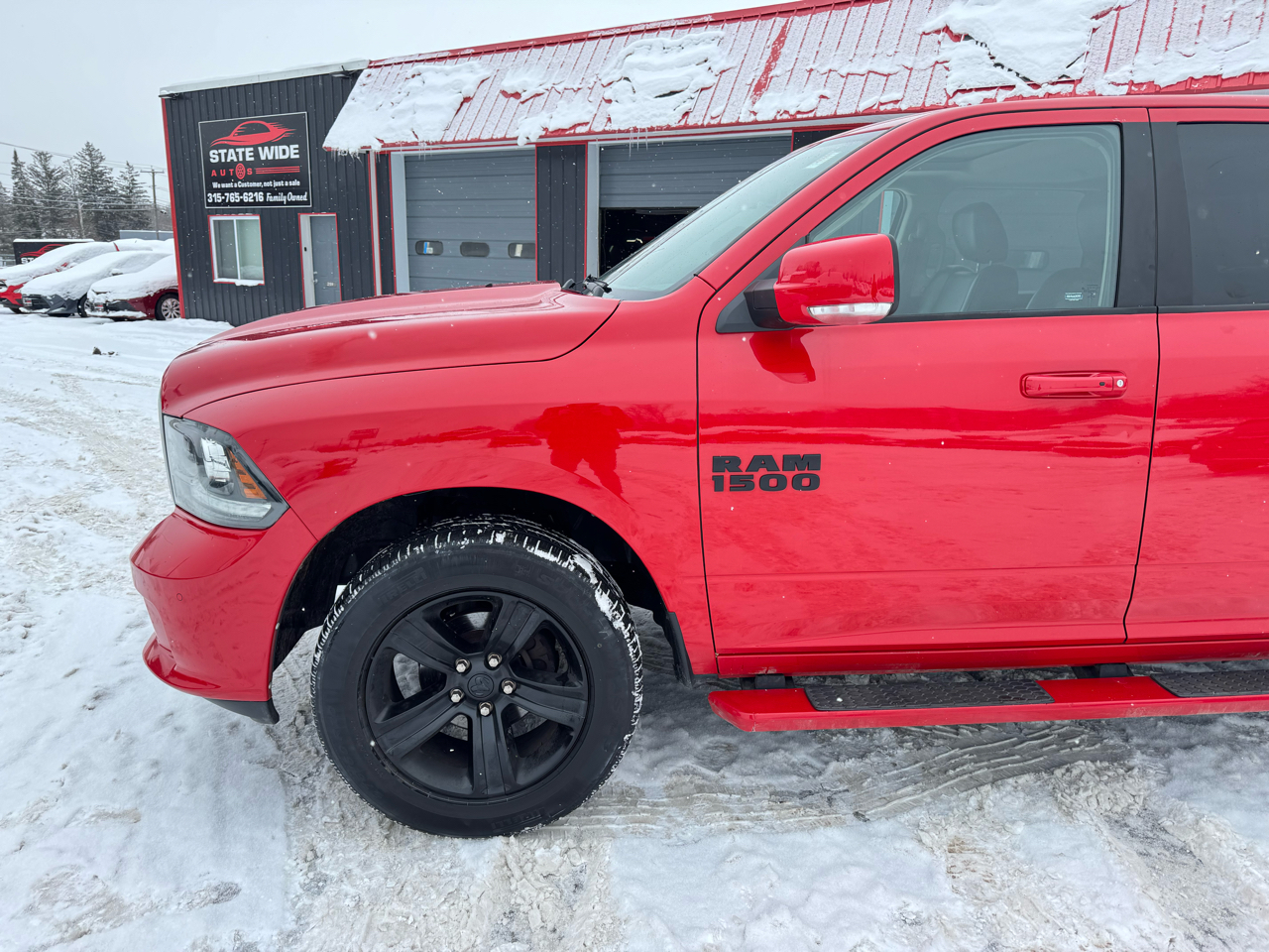 RAM 1500 Night 4x4 Crew Cab 5'7" Box *Ltd Avail* 2018