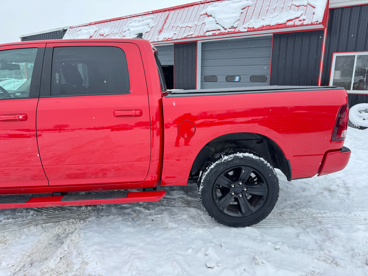 RAM 1500 Night 4x4 Crew Cab 5'7" Box *Ltd Avail* 2018