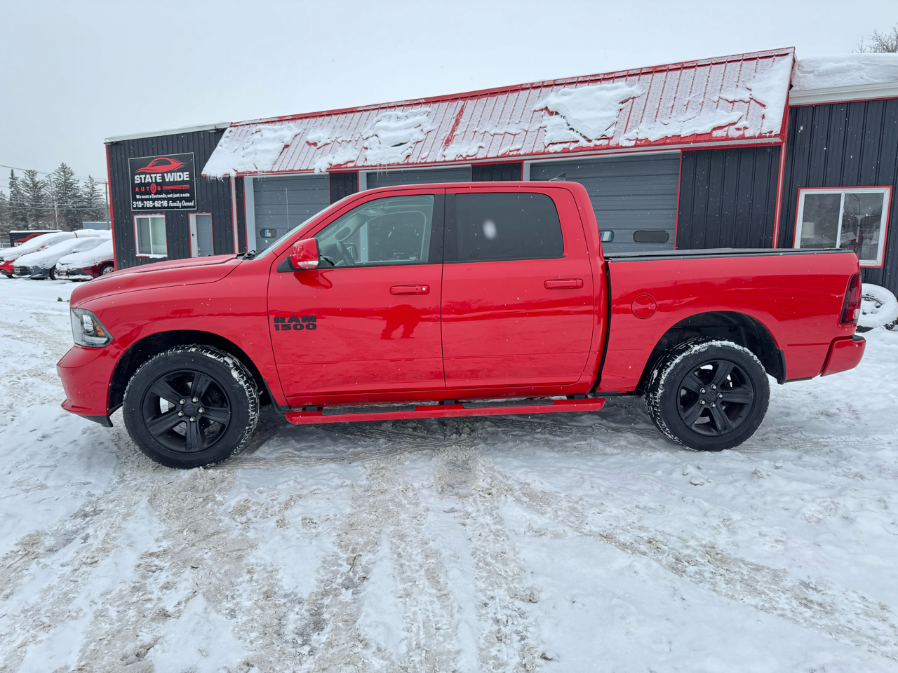 RAM 1500 Night 4x4 Crew Cab 5'7" Box *Ltd Avail* 2018