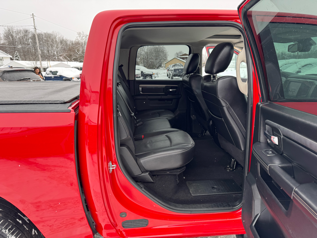 RAM 1500 Night 4x4 Crew Cab 5'7" Box *Ltd Avail* 2018