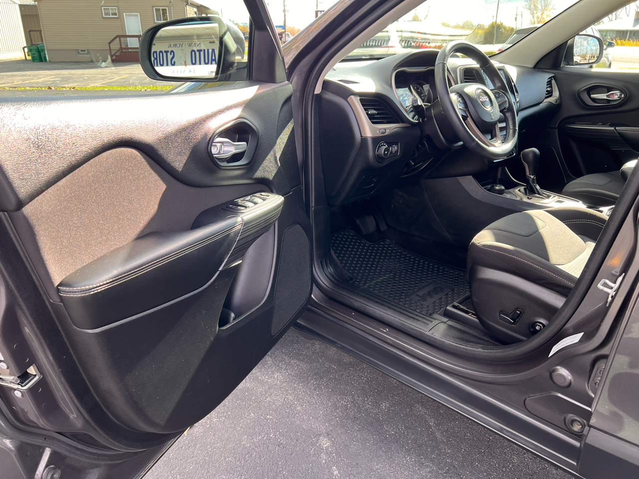 Jeep Cherokee 4WD 4dr Latitude 2016 Jeep Cherokee 4WD 4dr Latitude 2016