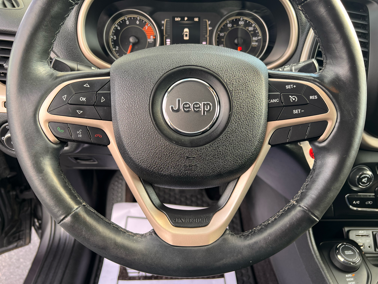 Jeep Cherokee 4WD 4dr Latitude 2016 Jeep Cherokee 4WD 4dr Latitude 2016