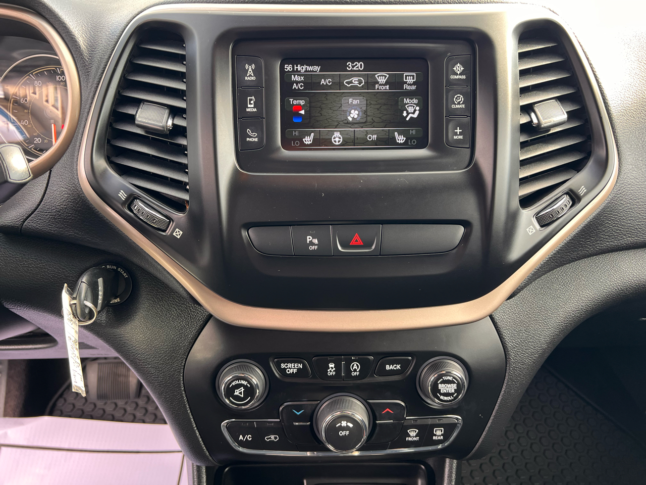 Jeep Cherokee 4WD 4dr Latitude 2016 Jeep Cherokee 4WD 4dr Latitude 2016