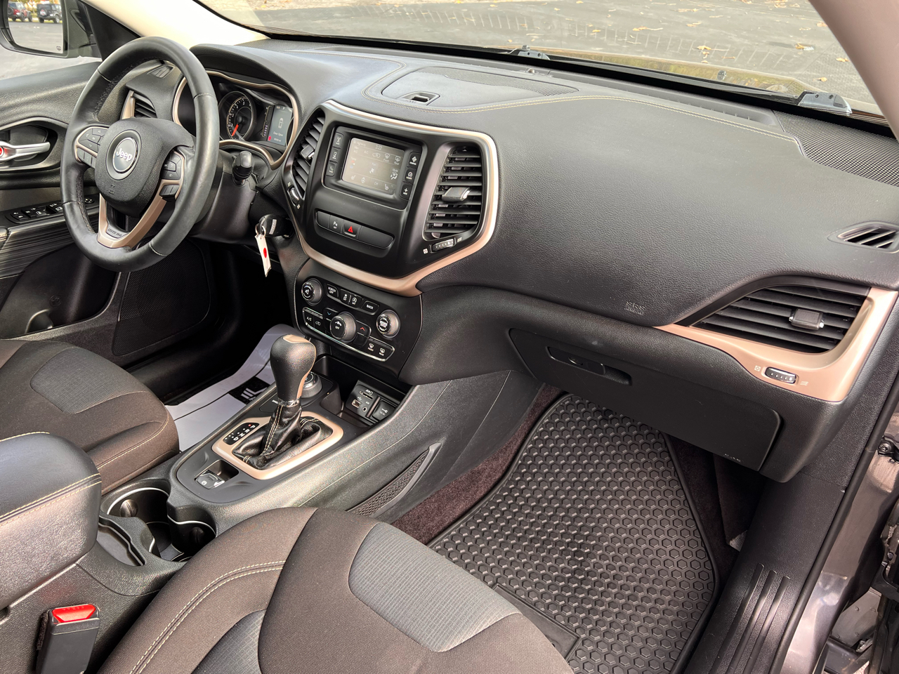 Jeep Cherokee 4WD 4dr Latitude 2016 Jeep Cherokee 4WD 4dr Latitude 2016
