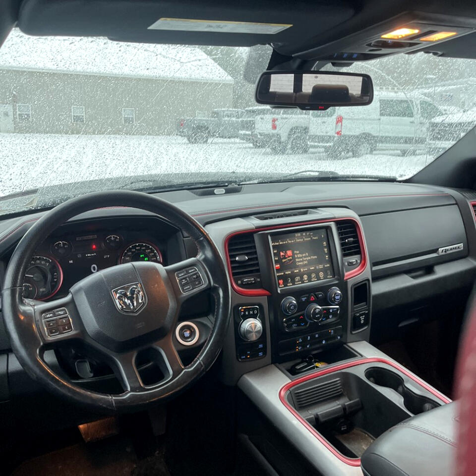 RAM 1500 Rebel 4x4 Crew Cab 5'7" Box 2017