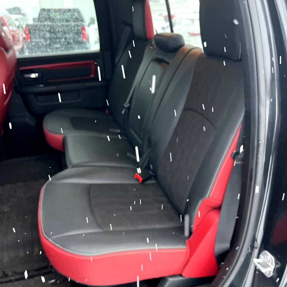 RAM 1500 Rebel 4x4 Crew Cab 5'7" Box 2017