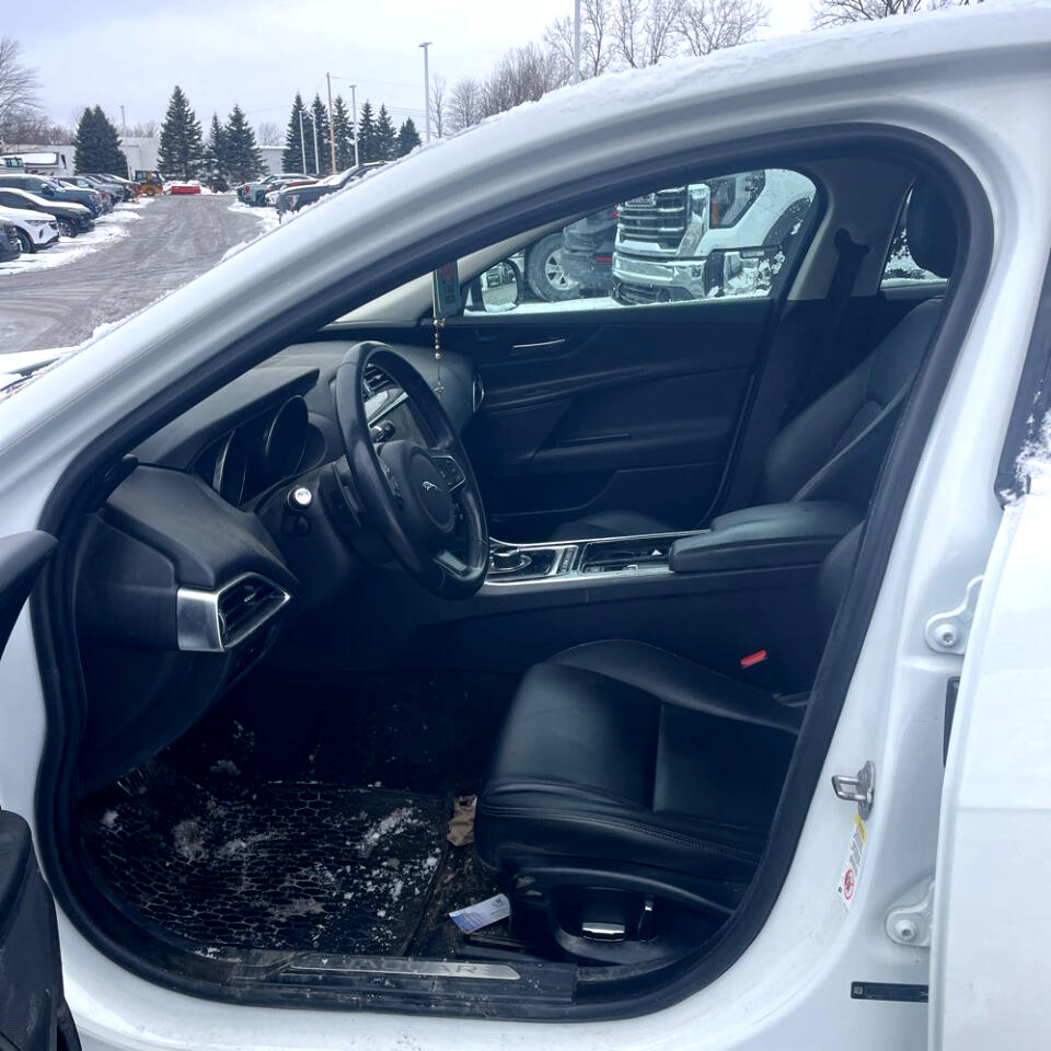 Jaguar XE 25t Premium AWD 2019