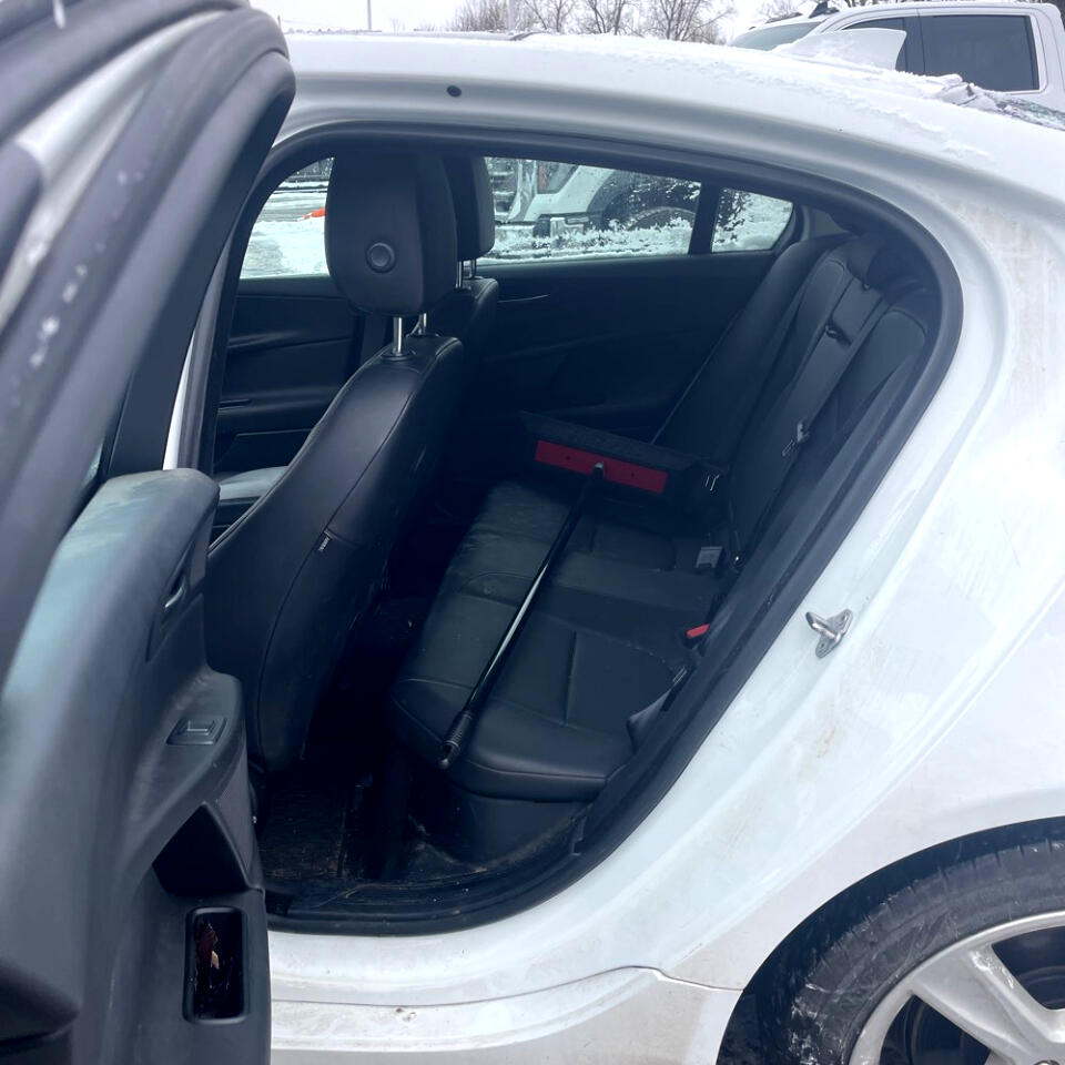 Jaguar XE 25t Premium AWD 2019