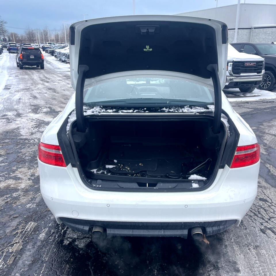 Jaguar XE 25t Premium AWD 2019