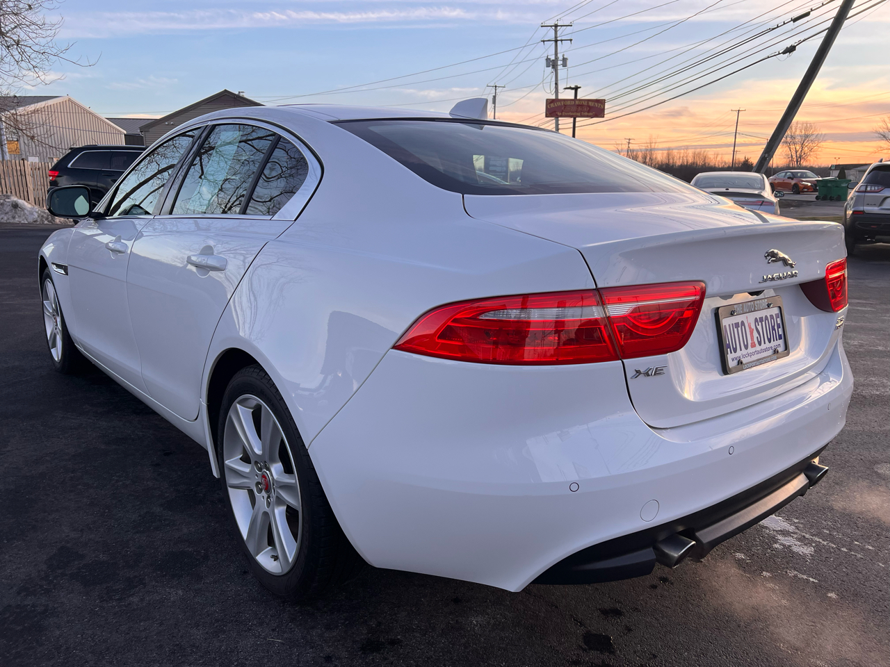 Jaguar XE 25t Premium AWD 2019