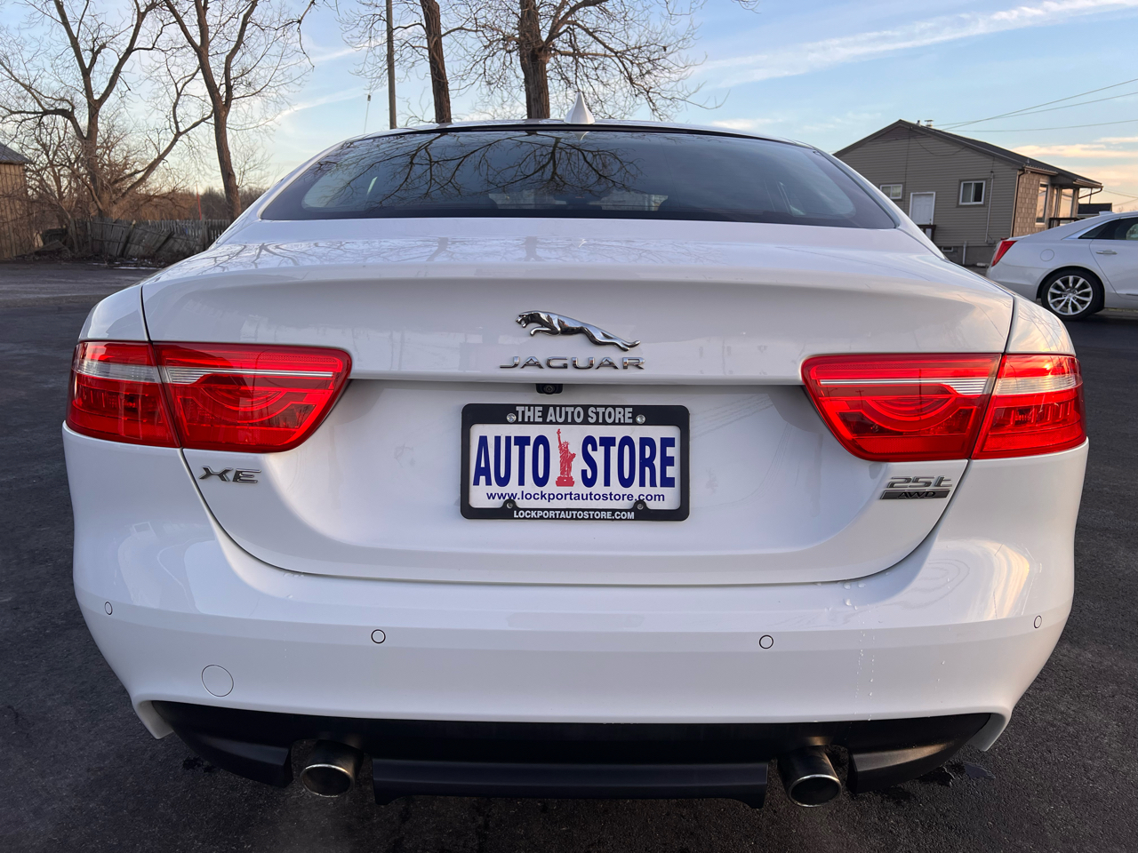 Jaguar XE 25t Premium AWD 2019