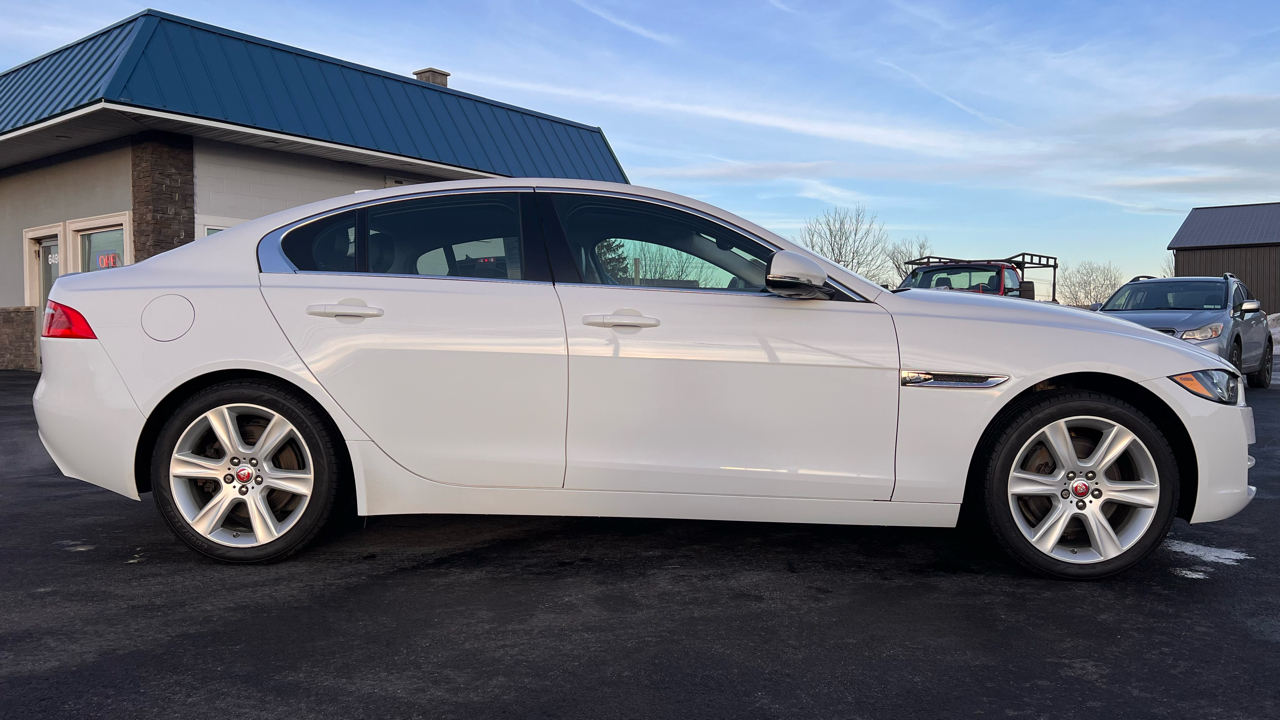 Jaguar XE 25t Premium AWD 2019