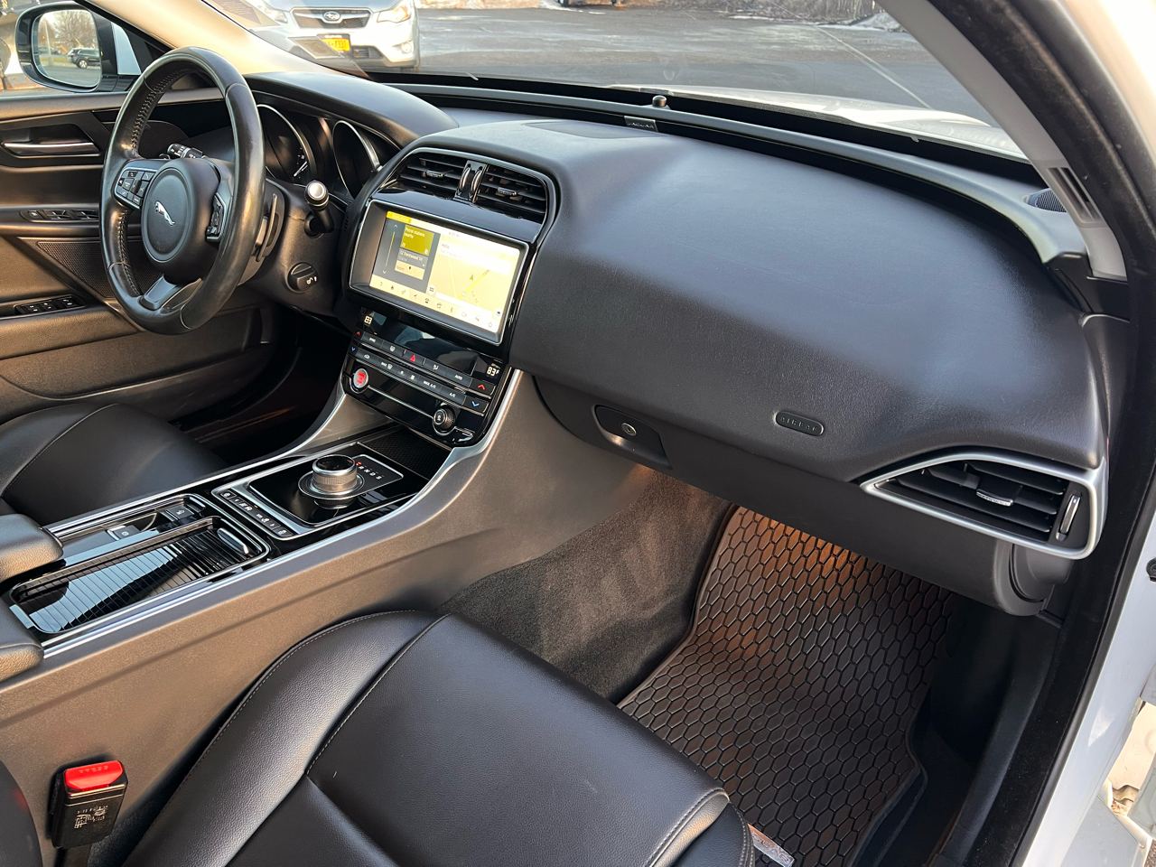 Jaguar XE 25t Premium AWD 2019