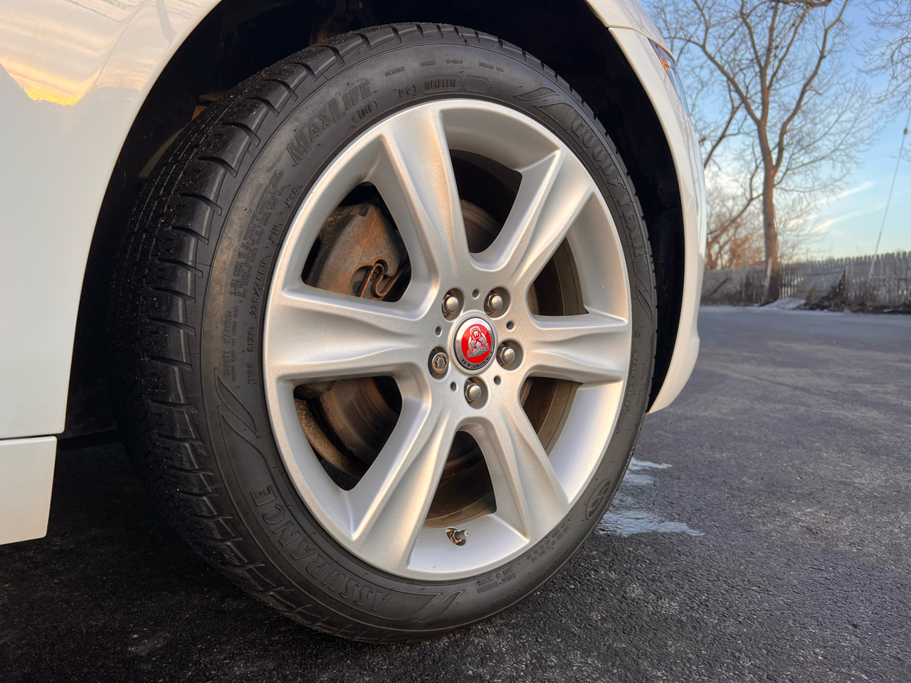 Jaguar XE 25t Premium AWD 2019