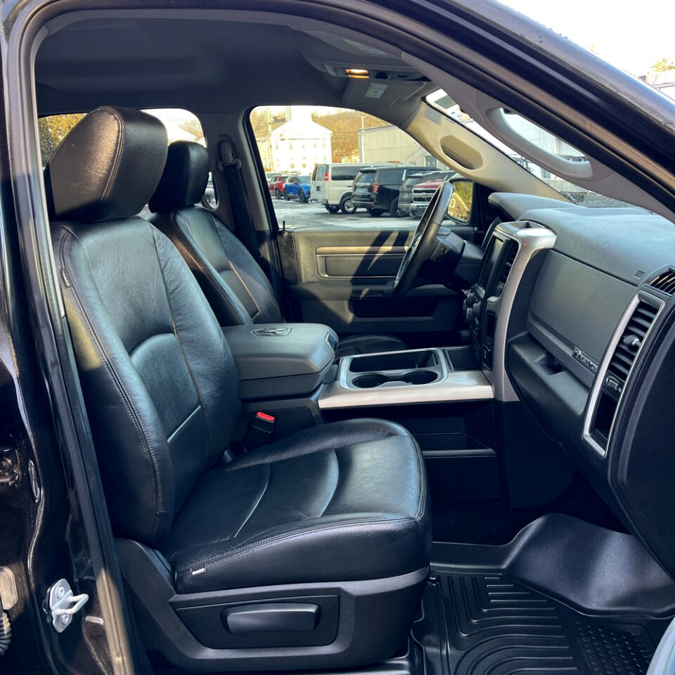 RAM 1500 Big Horn 4x4 Crew Cab 5'7" Box 2017