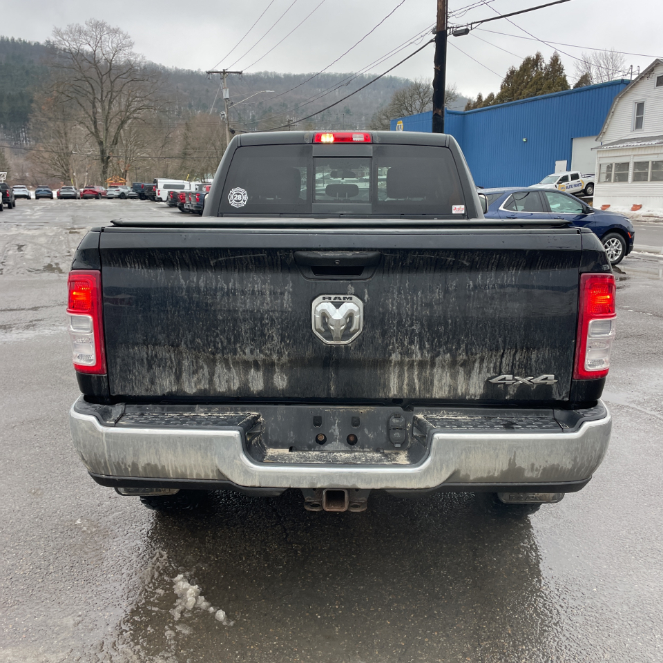 RAM 2500 Tradesman 4x4 Crew Cab 6'4" Box 2019