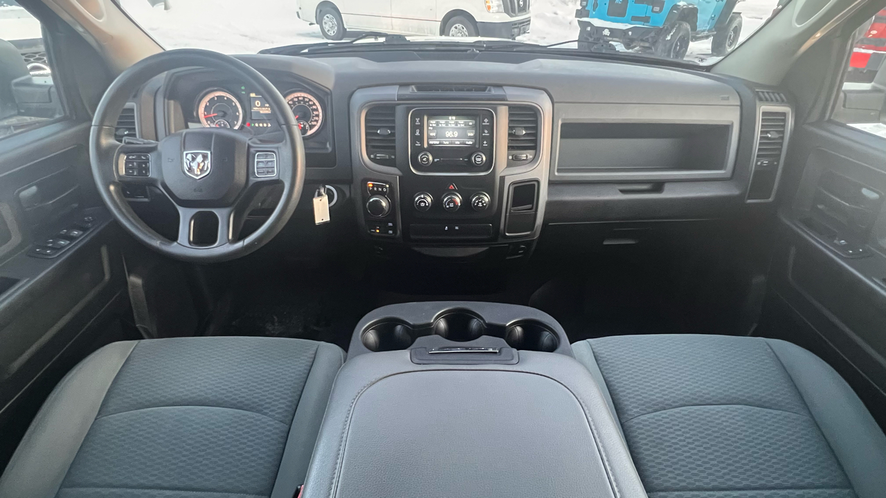 RAM 1500 Classic Express 4x4 Quad Cab 6'4" Box 2019