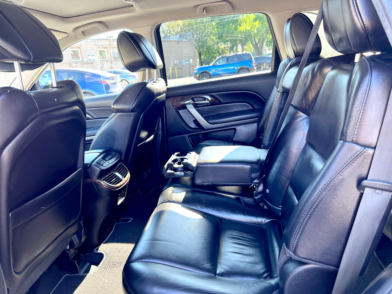 Acura MDX 6-Spd AT w/Tech and Entertainment Package 2012
