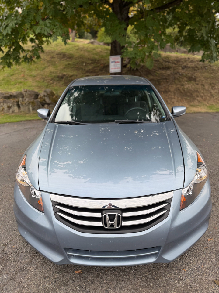 Honda Accord LX sedan AT 2011