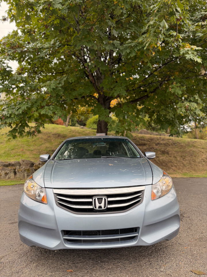 Honda Accord LX sedan AT 2011