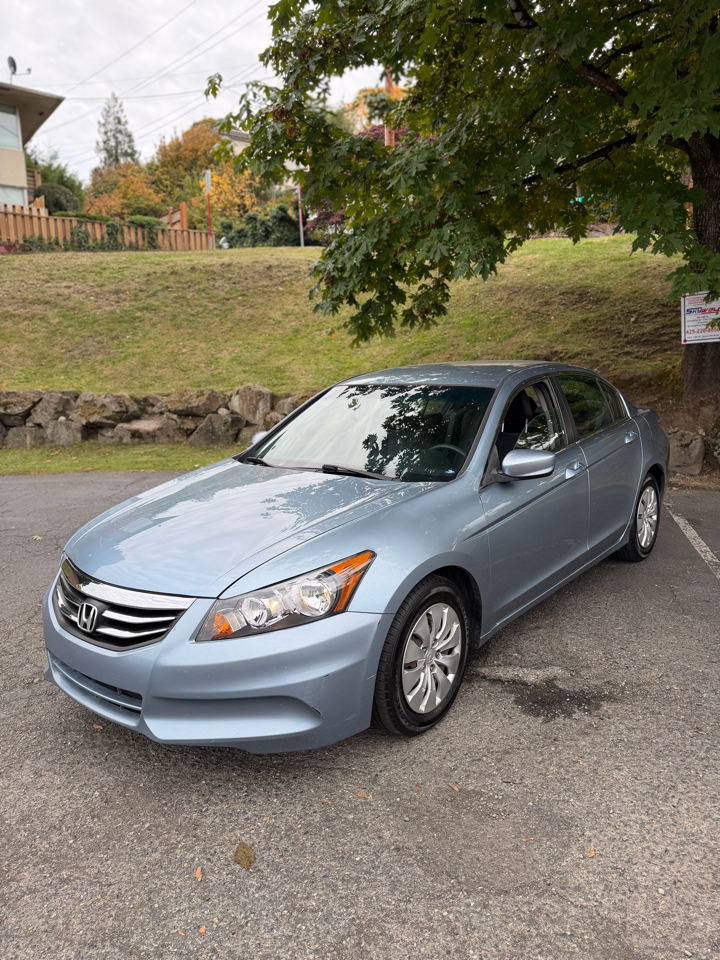 Honda Accord LX sedan AT 2011