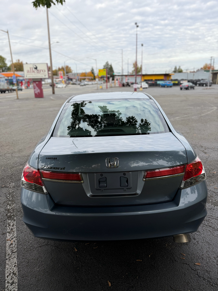 Honda Accord LX sedan AT 2011