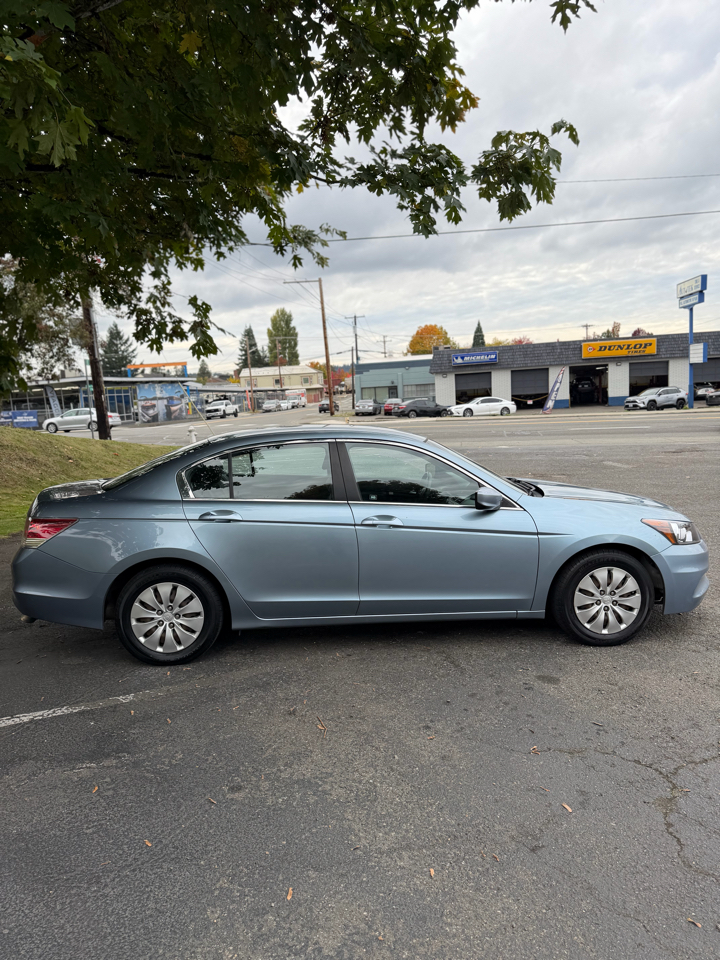 Honda Accord LX sedan AT 2011