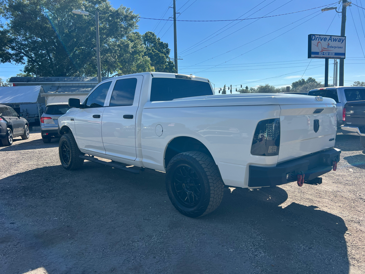 RAM 1500 Classic Tradesman Crew Cab LWB 4WD 2019