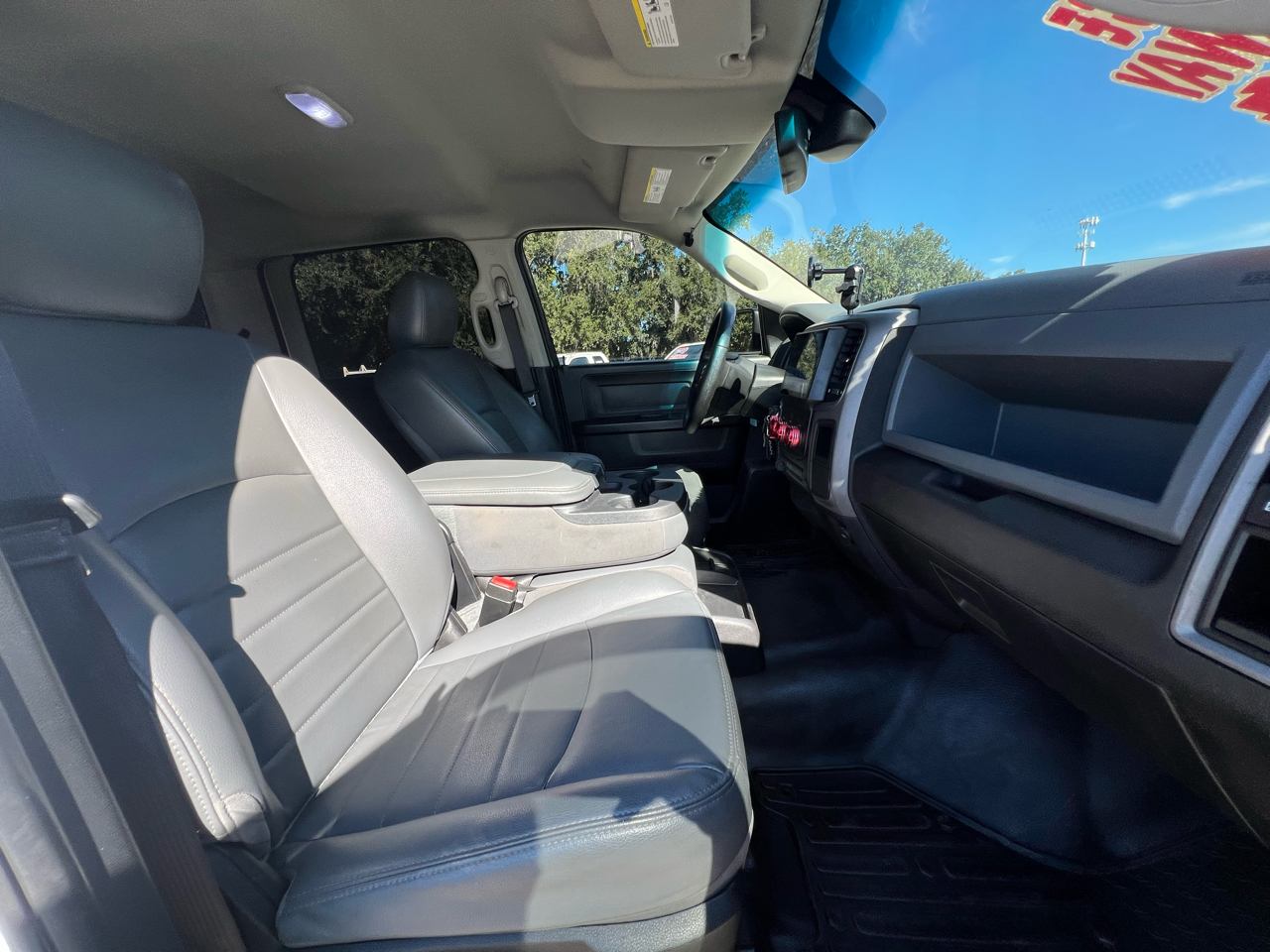RAM 1500 Classic Tradesman Crew Cab LWB 4WD 2019