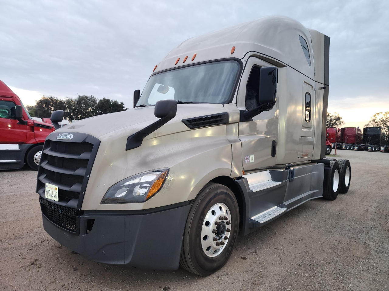 2019 Freightliner New Cascadia 126 RR Sleeper