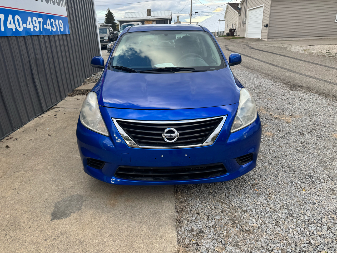 Nissan Versa  2012
