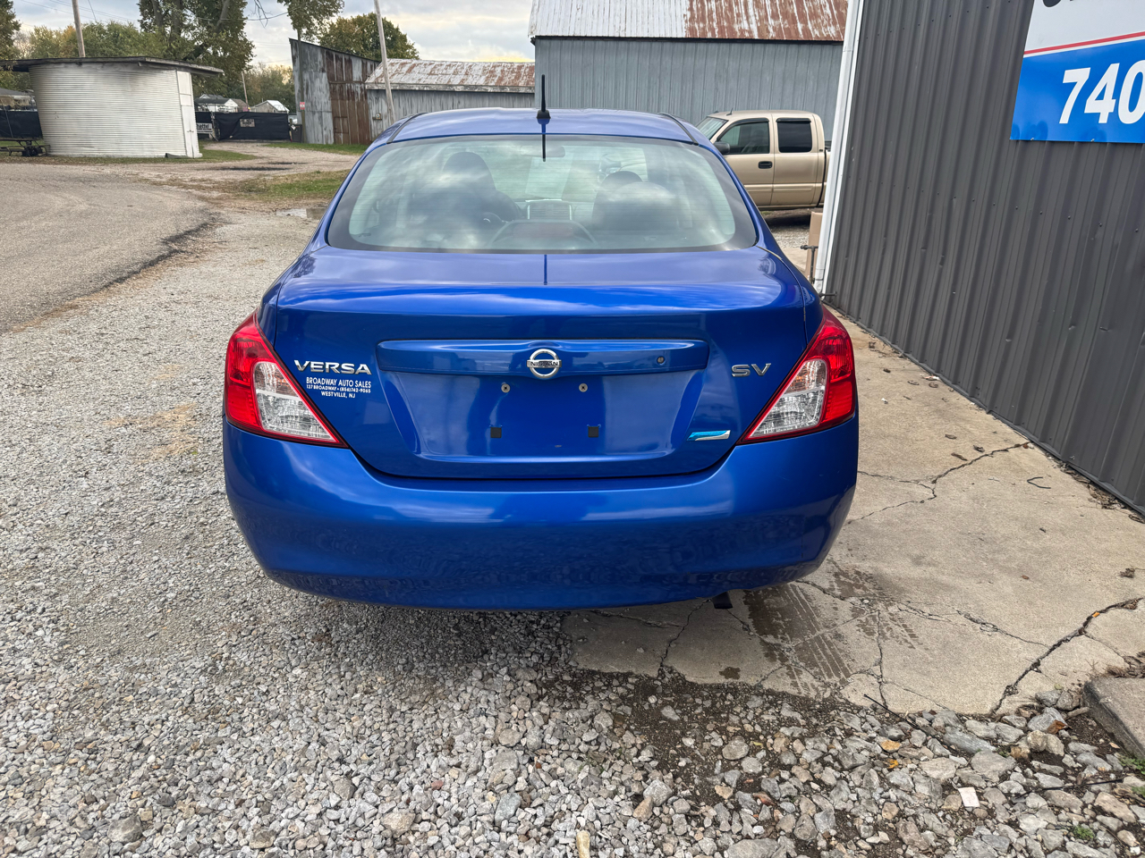 Nissan Versa  2012