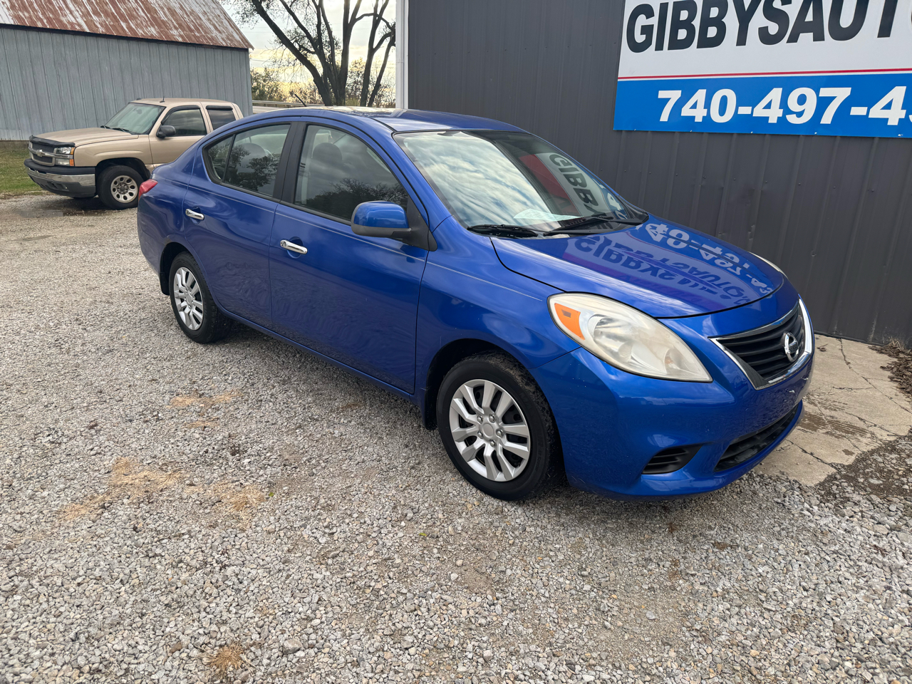 Nissan Versa  2012